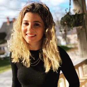 Meet your Posher, Shania